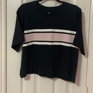 Hollister tee crop top